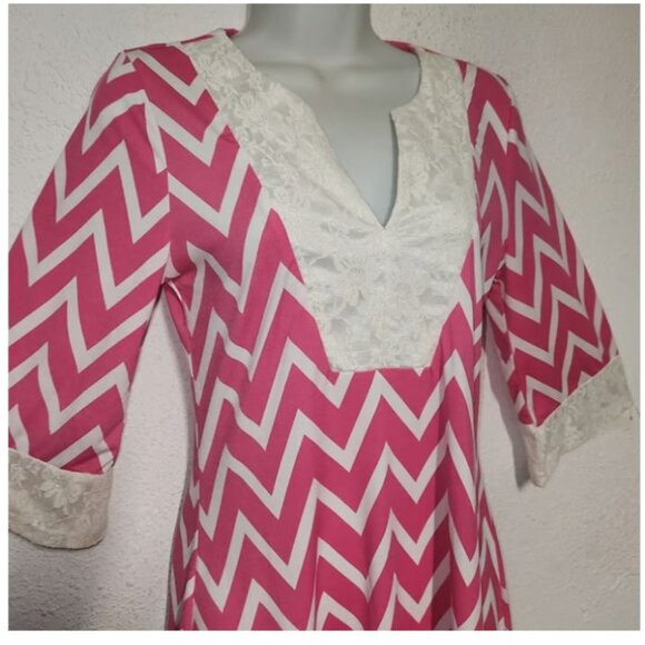 Hot Mama ***Pretty Dress with lace, Pink and white, in size small. - Picture 6 of 12